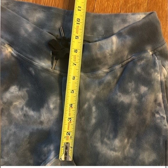 NSF SET crew neck sweatshirt and joggers. - Picture 9 of 11